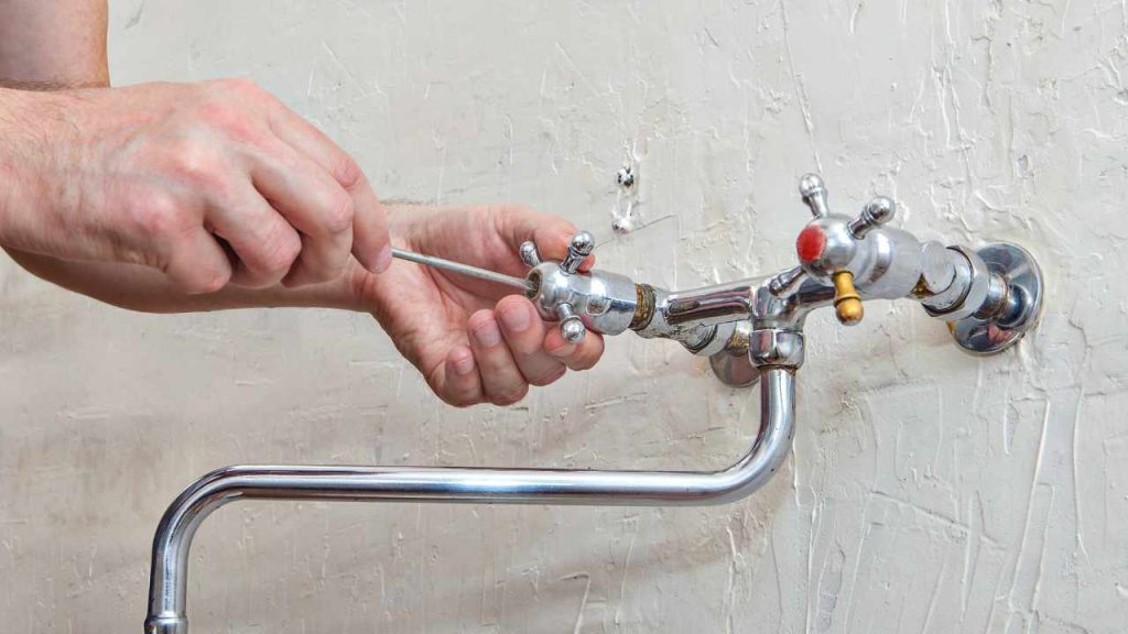 avoid-over-tightening-tap-handles